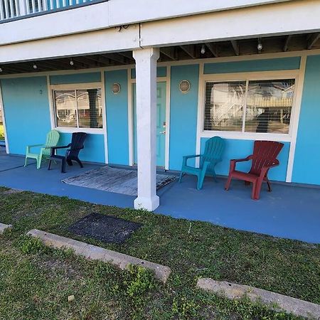 Beachview Beauty Steps To The Beach In West G Town Galveston Exterior photo