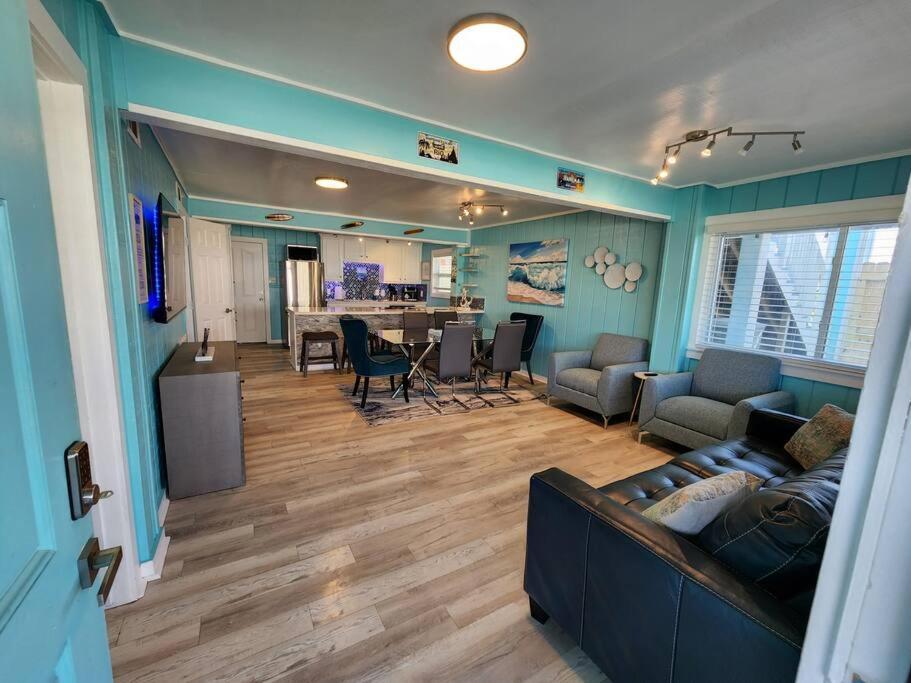 Beachview Beauty Steps To The Beach In West G Town Galveston Exterior photo
